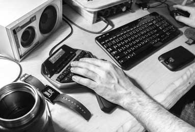 开云官网-吉翔现身南京奥体，跟随“苏超”南京队进行赛前最后一练