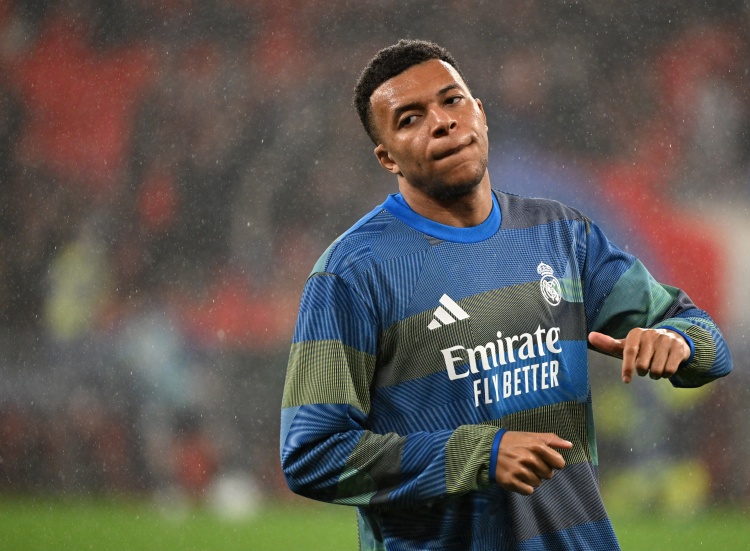 开云体育中国官方网站-距世界杯仅100天！左膝不适3个月，为何姆巴佩的伤情捉摸难定？